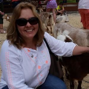 Meet your Posher, Debbie